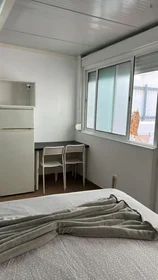 Stanza privata in Rua Eduardo Brazão, immagine 3 di 30
