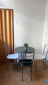 Stanza privata in Rua Eduardo Brazão, immagine 23 di 30