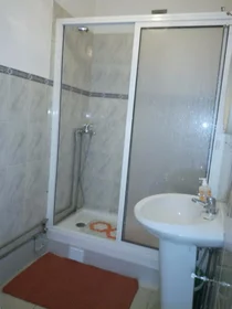 Stanza privata in Rua Eduardo Brazão, immagine 24 di 30