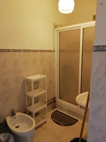 Stanza privata in Rua Eduardo Brazão, immagine 26 di 30
