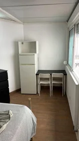 Stanza privata in Rua Eduardo Brazão, immagine 10 di 30