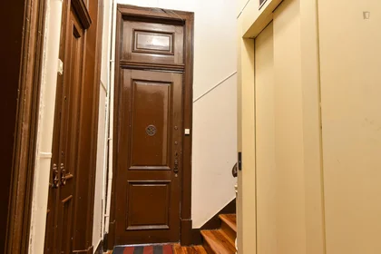 Stanza privata in Av. Almirante Reis, immagine 15 di 17