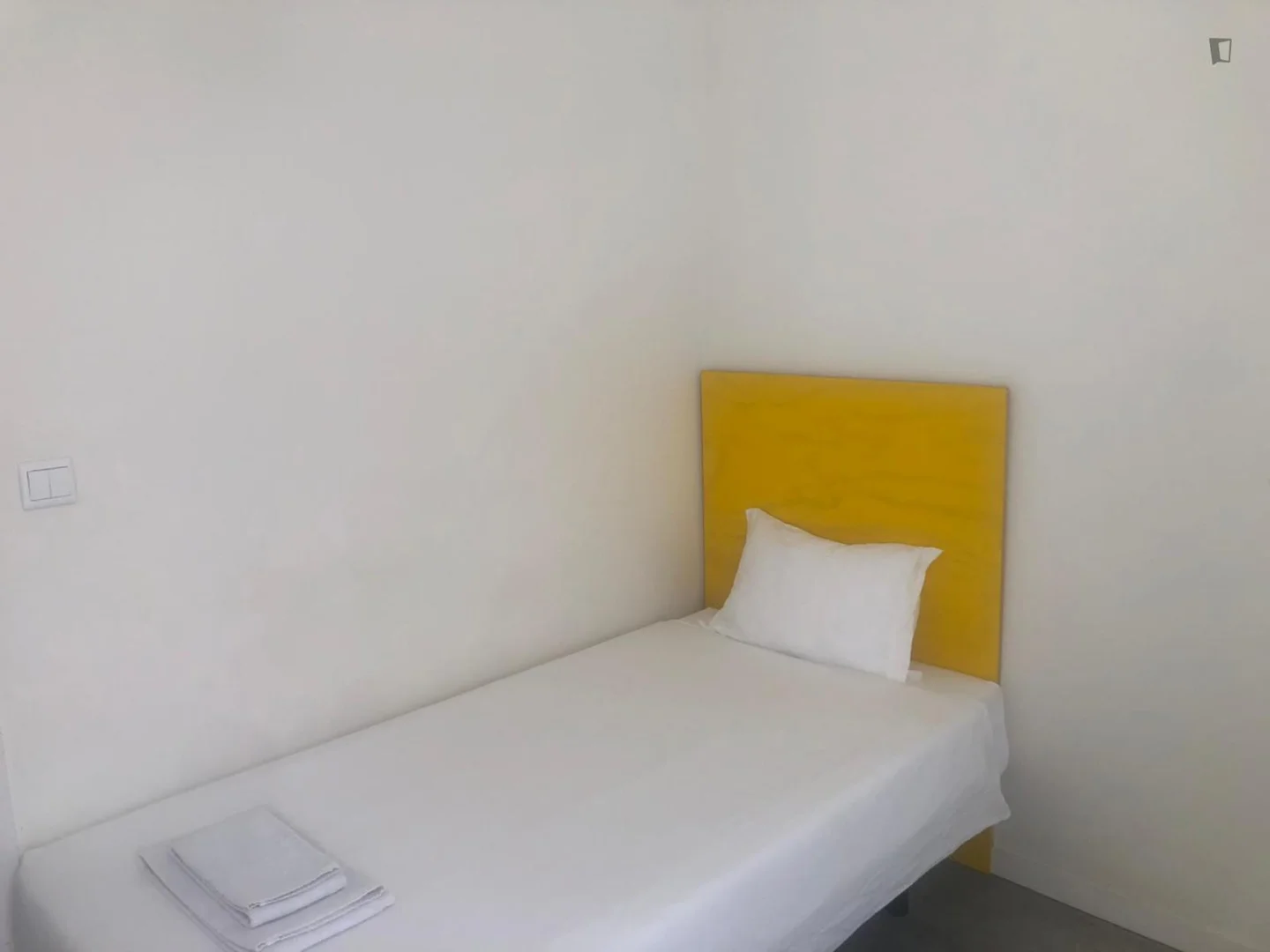 Room for rent in student apartment in , fully furnished