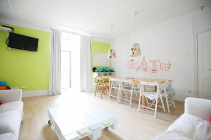 Room for rent with double bed Lisbon