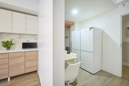 Stanza privata in Avenida Fontes Pereira de Melo, immagine 12 di 37