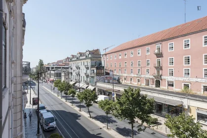 Stanza privata in Av. Almirante Reis, immagine 4 di 17