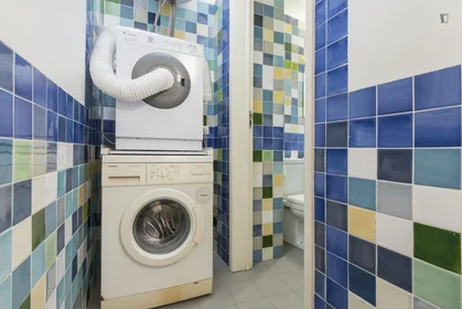 Stanza privata in Av. Almirante Reis, immagine 11 di 17