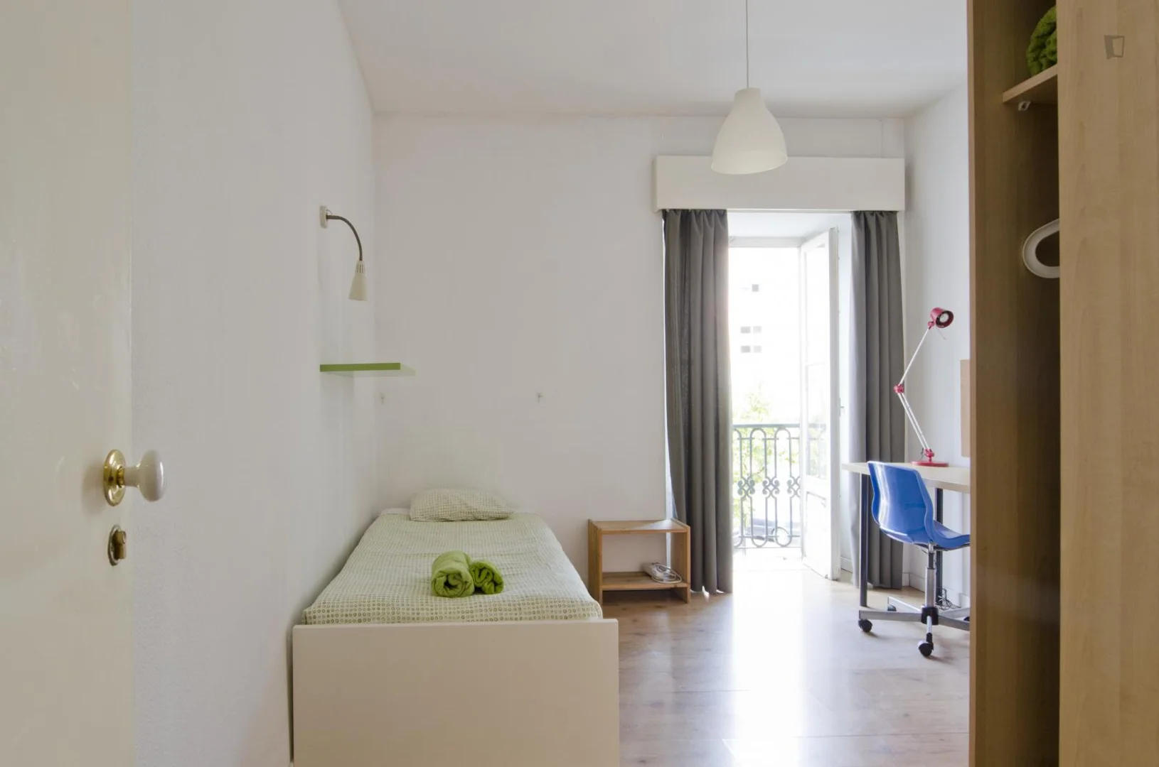 Komfortables und geräumiges Studentenzimmer in 