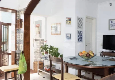 Chambre privée à Av. Infante Dom Henrique, image 13 de 28