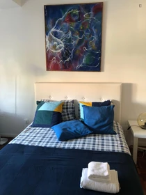 Estoril de çift kişilik yataklı kiralık oda