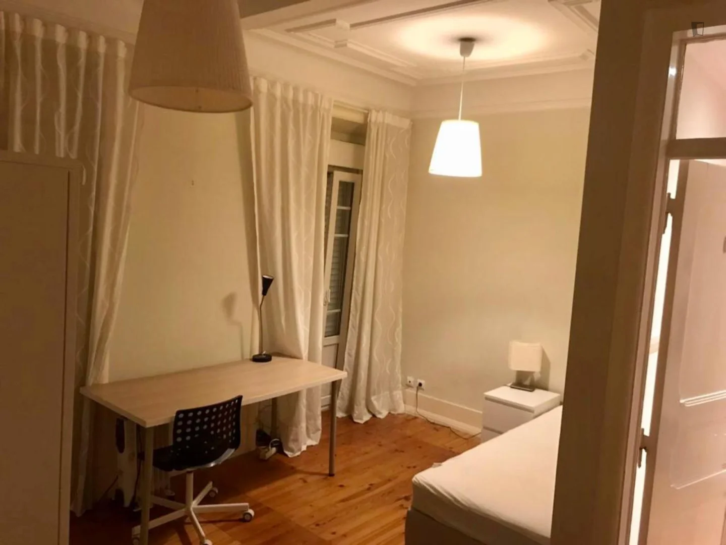 Komfortables und geräumiges Studentenzimmer in 