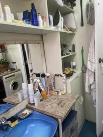 Stanza privata in Rua Luís de Camões, immagine 12 di 15