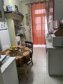Stanza privata in Rua Luís de Camões, immagine 8 di 15