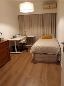 Room for rent in a shared flat in Lisboa