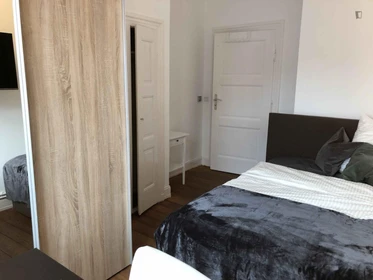 Chambre à louer dans un appartement en colocation à Frankfurt