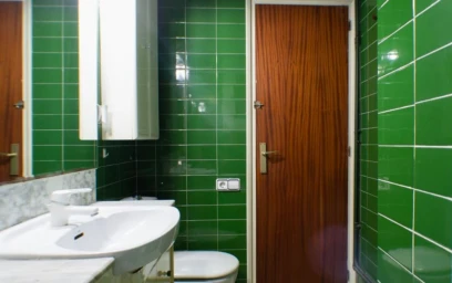 Private room at Carrer del Comte Borrell, image 9 of 14