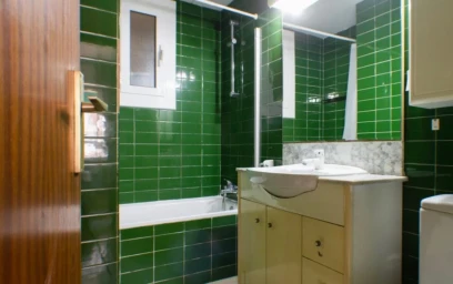 Private room at Carrer del Comte Borrell, image 10 of 14