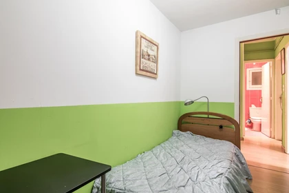 Helles Privatzimmer in Sabadell