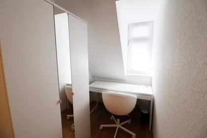 Chambre privée à Thälmannstraße, Krämpfervorstadt, image 3 de 10