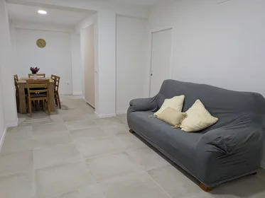 Chambre privée à Carrer de Cristóbal Sorní, image 9 de 10
