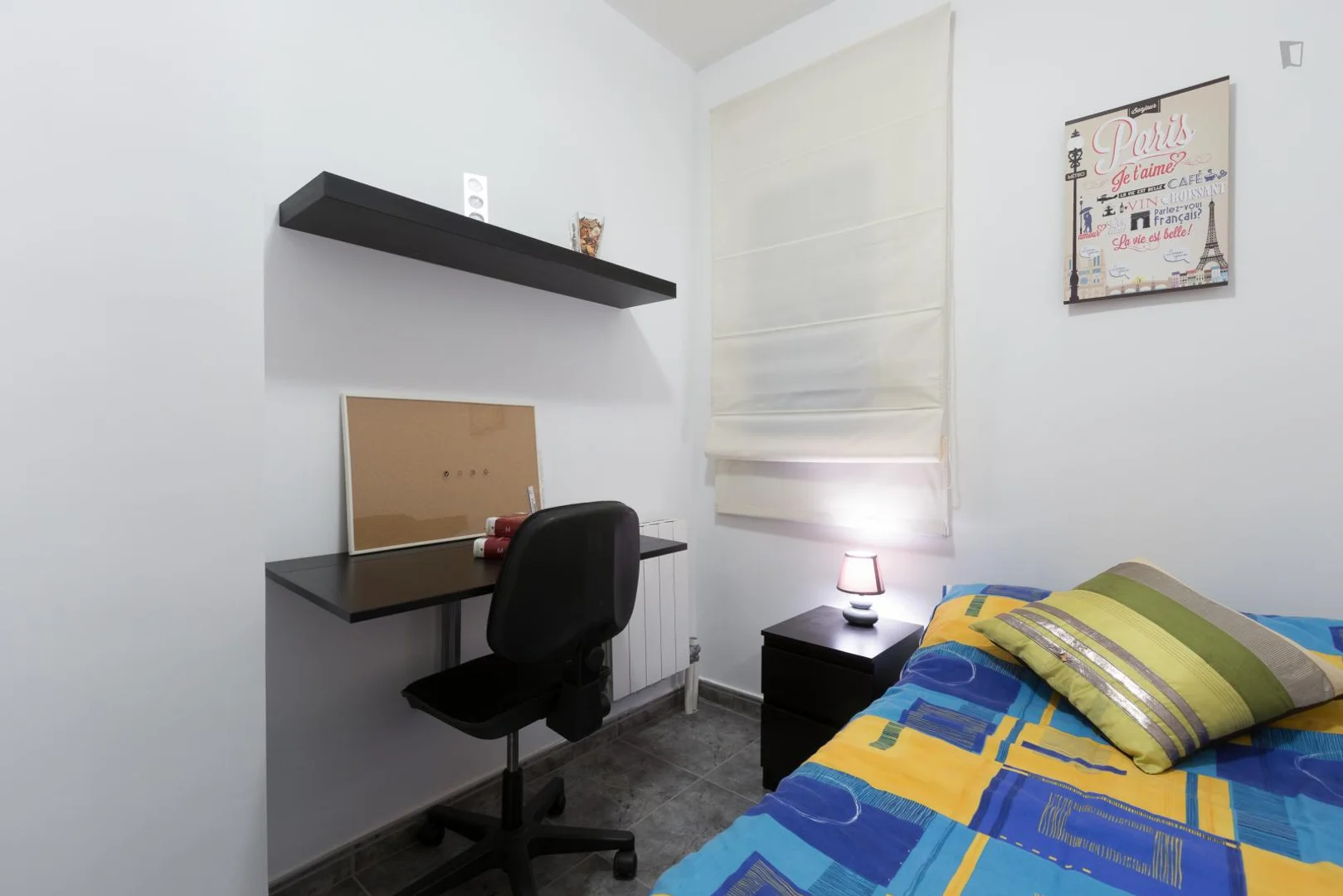 Bezahlbares Zimmer für Studenten mit ausreichender Beleuchtung in 