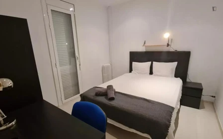 Quarto barato em Barcelona