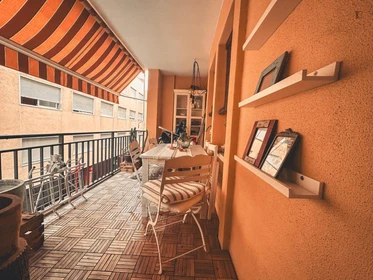 Chambre à louer dans un appartement en colocation à Sabadell