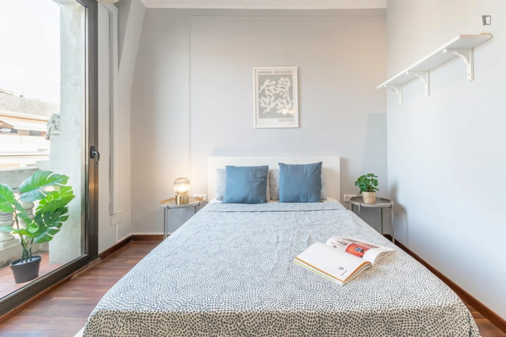 Habitación asequible para estudiantes con buena iluminación en 