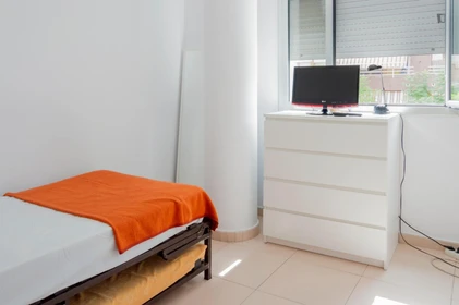 Quarto para alugar com cama de casal em Barcelona