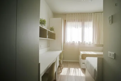 Prywatny pokój w rezydencji Carrer de Sèneca, obraz 21 49
