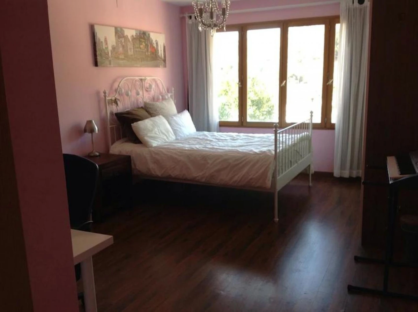 Room for rent with double bed sant-cugat-del-valles