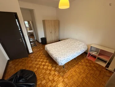 Private room at Rua de Contumil, image 14 of 21