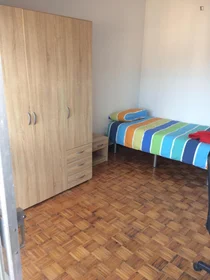 Private room at Rua de Contumil, image 1 of 18