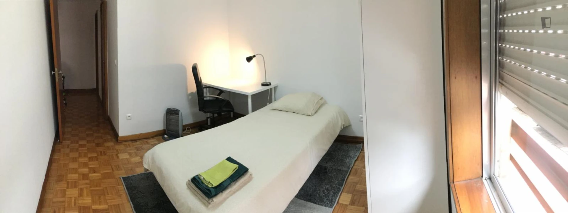 Pokój do wynajęcia w mieszkaniu studenckim w , w pełni umeblowany