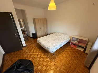 Private room at Rua de Contumil, image 14 of 22