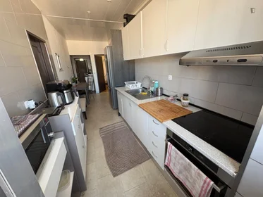 Private room at Rua de Contumil, image 20 of 22