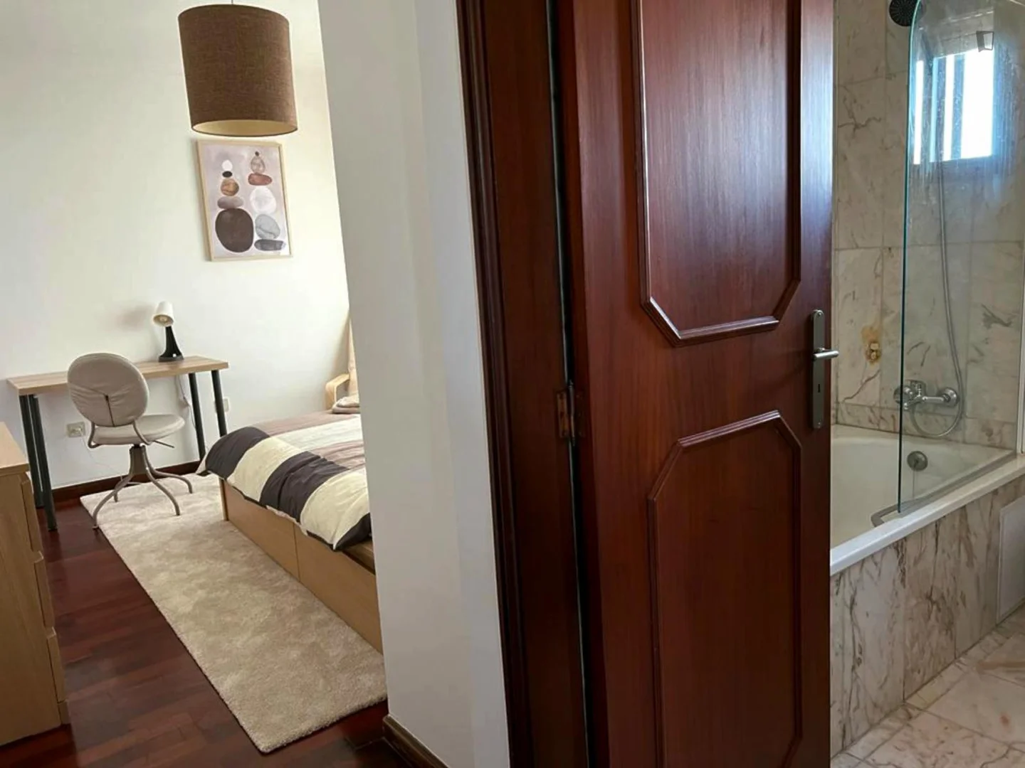 Economical student room with convenient location in 