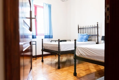 Room for rent with double bed Porto