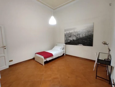 Zimmer zur Miete in einer WG in Florenz