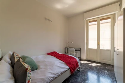 Room for rent in a shared flat in firenze