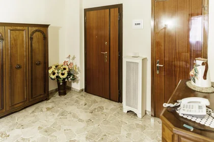 Habitación privada en Via di Novoli, imagen 16 de 17
