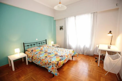 Renting rooms by the month in Athens