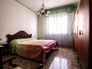 Alojamento com 3 quartos em Parma