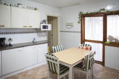 Room for rent in a shared flat in Dos Hermanas