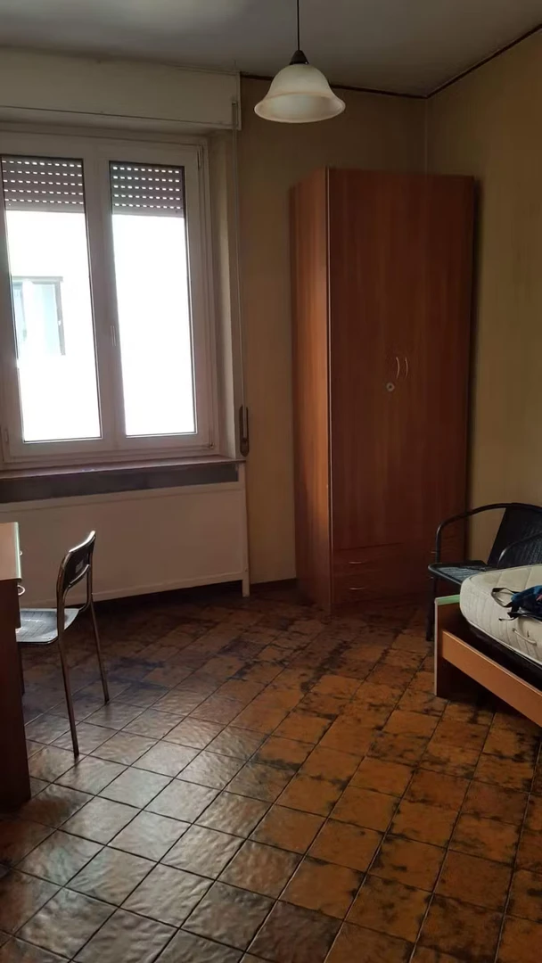 Parma de ucuz özel oda