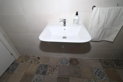 Prywatny pokój Carrer de Pintor Ferrandis, obraz 11 24