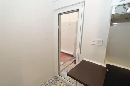 Prywatny pokój Carrer de Pintor Ferrandis, obraz 8 24