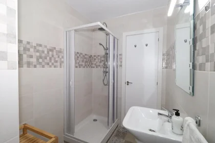 Prywatny pokój Carrer de Pintor Ferrandis, obraz 9 24