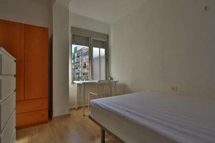 Quarto para alugar ao mês em Valencia