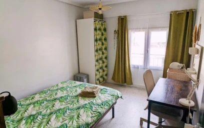 Quarto privado em Carrer d'Almiserà, imagem 4 de 14